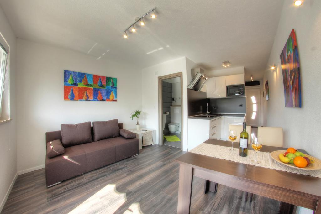 Apartments Nebuloza 로비니 외부 사진