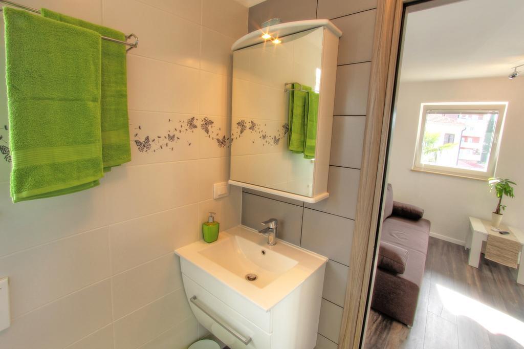 Apartments Nebuloza 로비니 외부 사진